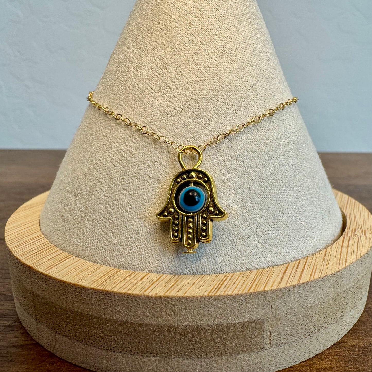 Conta Bracelet with hamsa